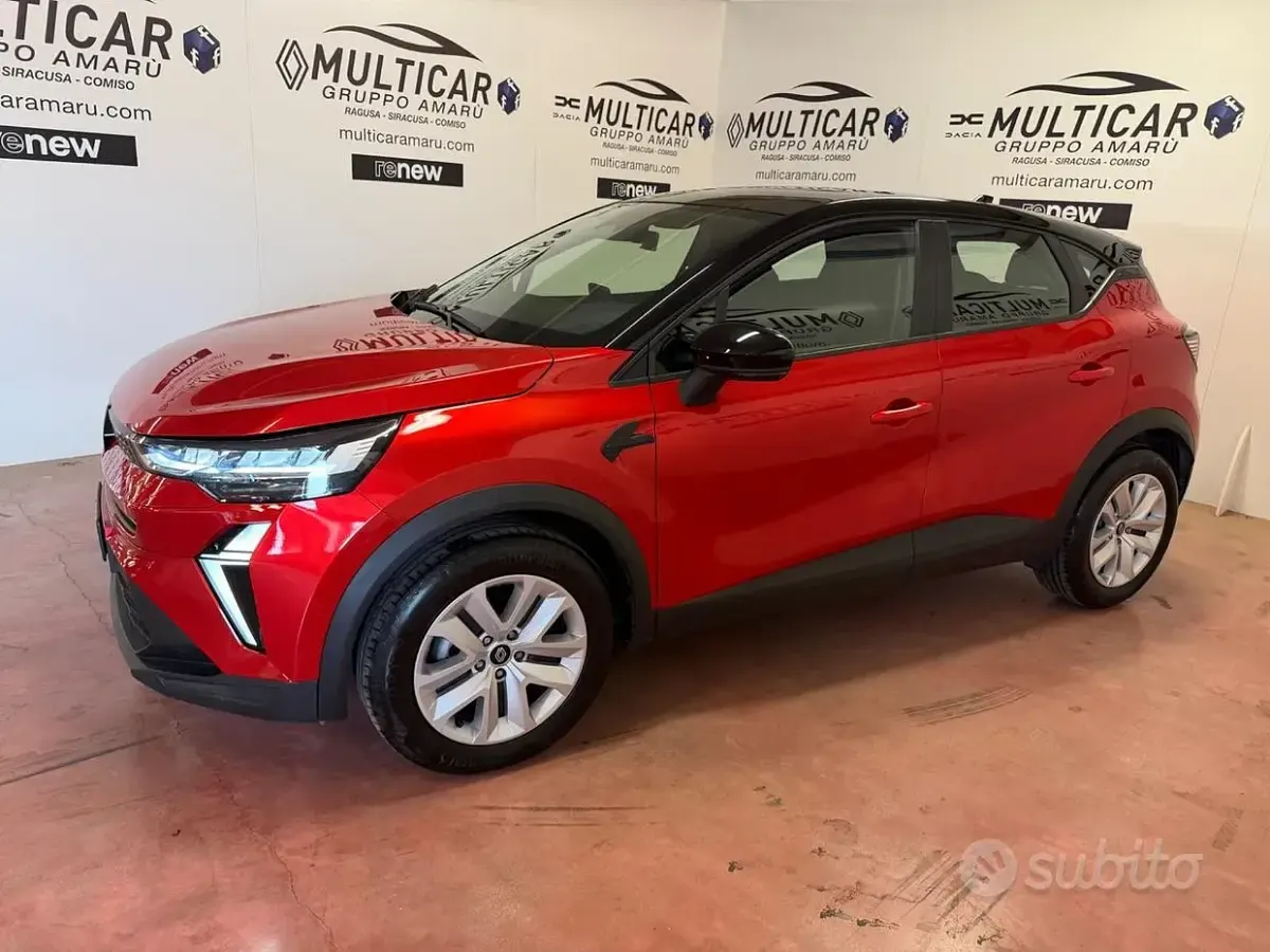 Usata Renault Captur Evolution 101 CV (74 kW) 2025 Rosso SUV