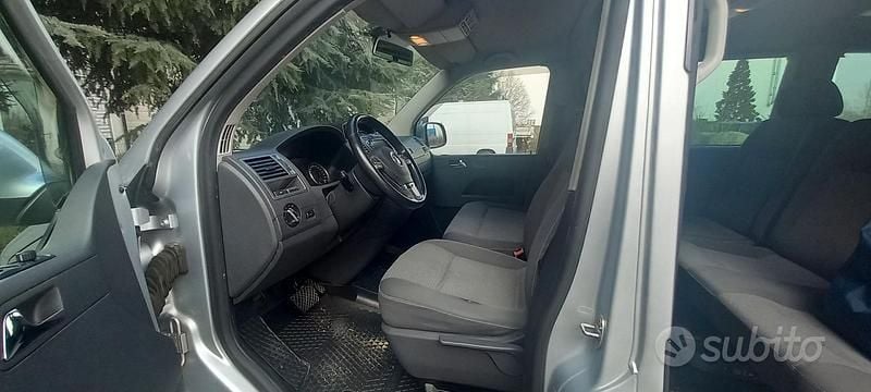 Usata VW Caravelle 2011 Grigio Monovolume