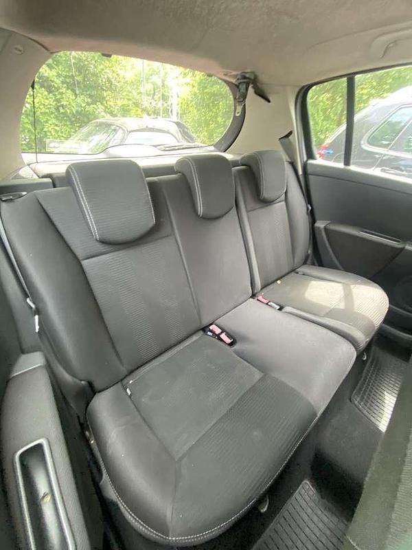 Usata Renault Clio III Luxe 75 CV (55 kW) 2005 Argento Berlina