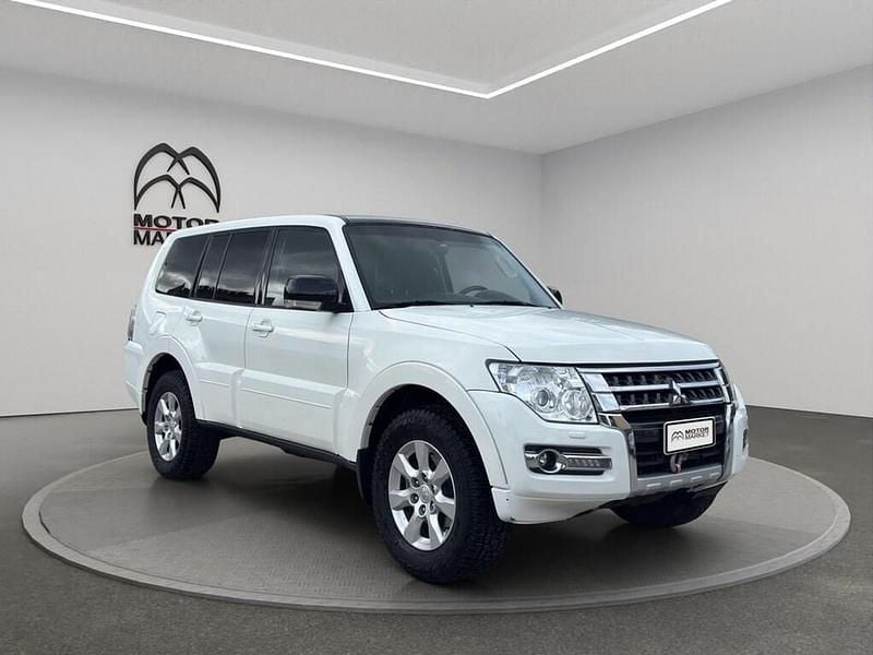 Usata Mitsubishi Pajero Intense 190 CV (139 kW) 2016 Bianco SUV