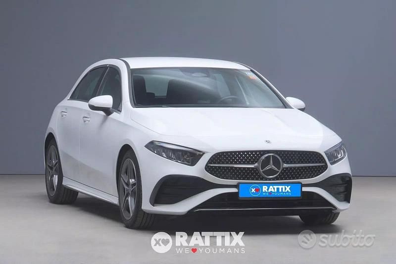 Bianco Usata 2024 Mercedes A180 Advanced Plus Tre volumi | 31.398 € - Immagine 1/4