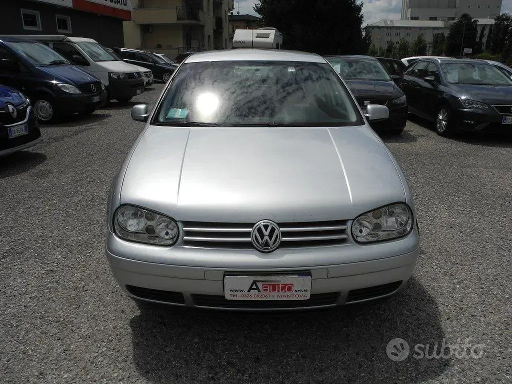 Usata VW Golf IV 101 CV (74 kW) 2003 Grigio Berlina
