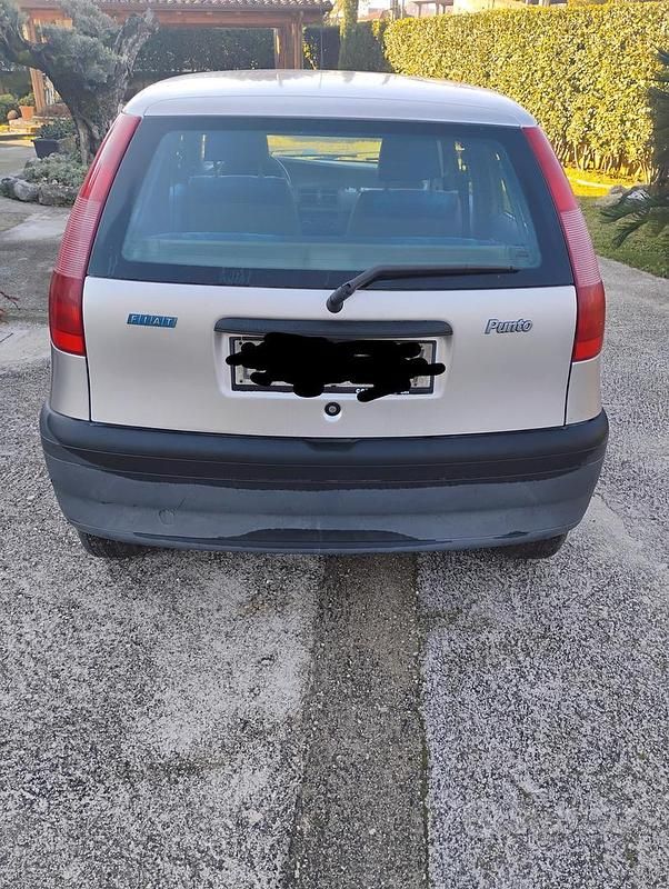 Usata Fiat Punto Star 60 CV (44 kW) 1998 Grigio Berlina