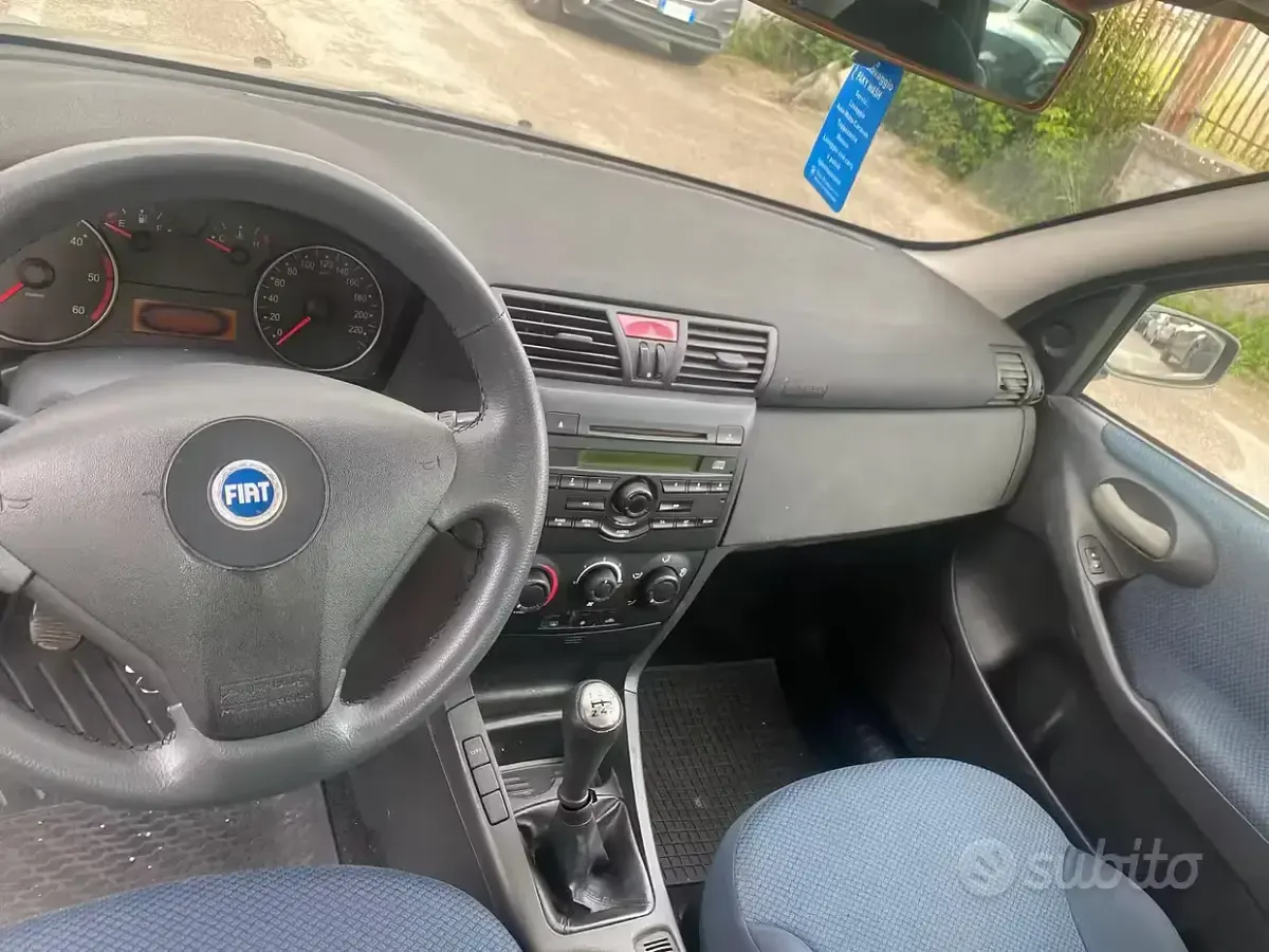 Usata Fiat Stilo 80 CV (58 kW) 2006 Grigio Station wagon