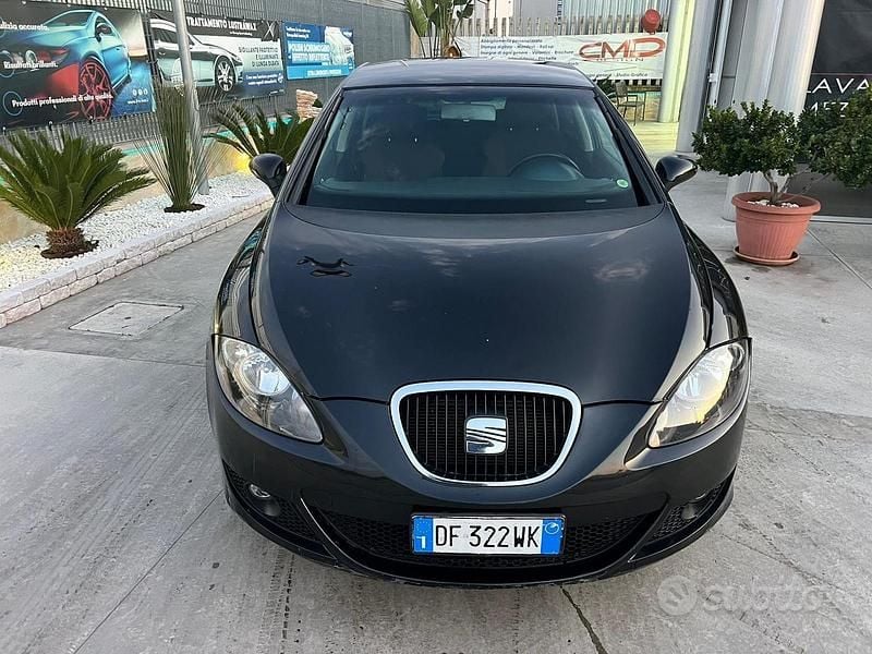 Usata Seat Leon Stylance 105 CV (77 kW) 2007 Nero Utilitaria