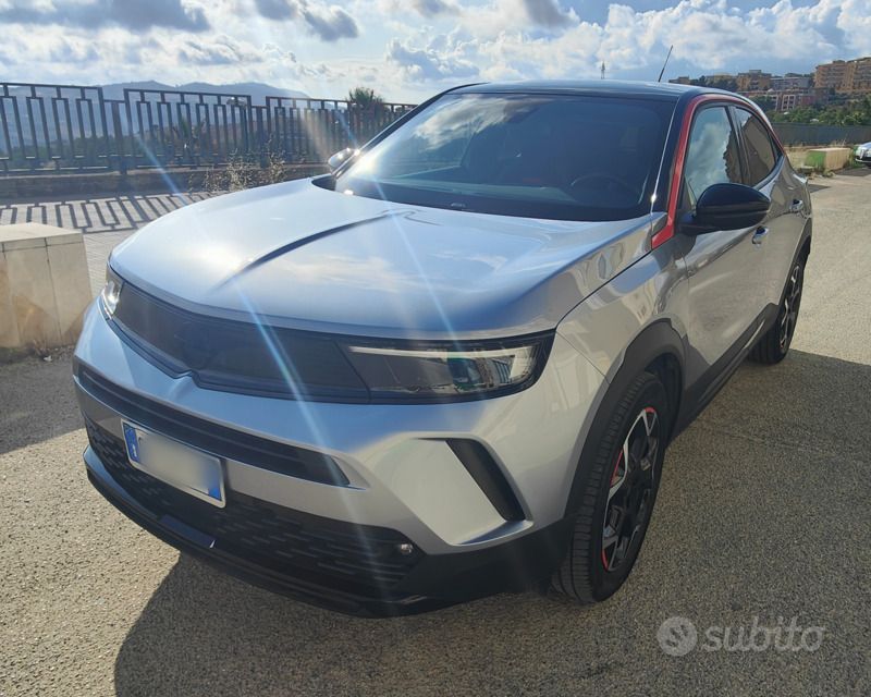 Grigio Usata 2022 Opel Mokka GS Line SUV | 19.500 € (Buon prezzo) - Immagine 1/4