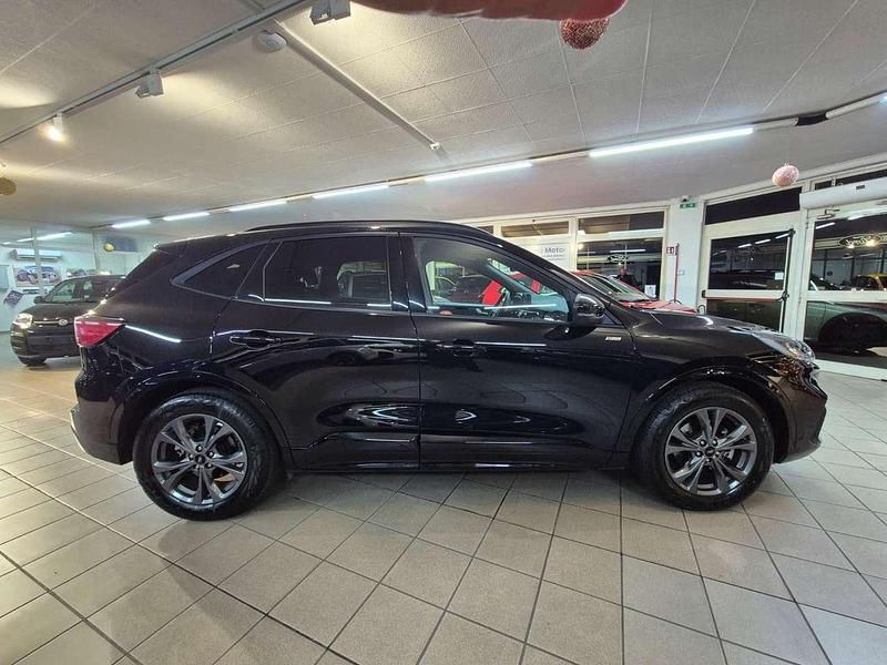 Usata Ford Kuga ST-Line 152 CV (111 kW) 2023 Nero SUV