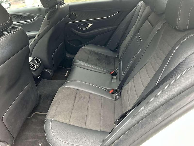 Usata Mercedes E220 Premium 194 CV (142 kW) 2022 Bianco Berlina