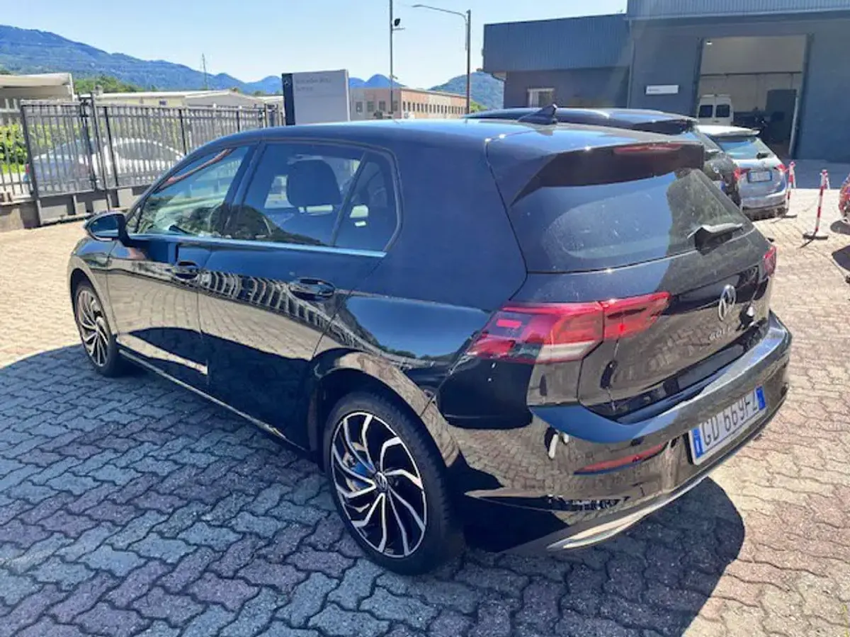Usata VW Golf VIII Style 116 CV (85 kW) 2021 Nero Berlina