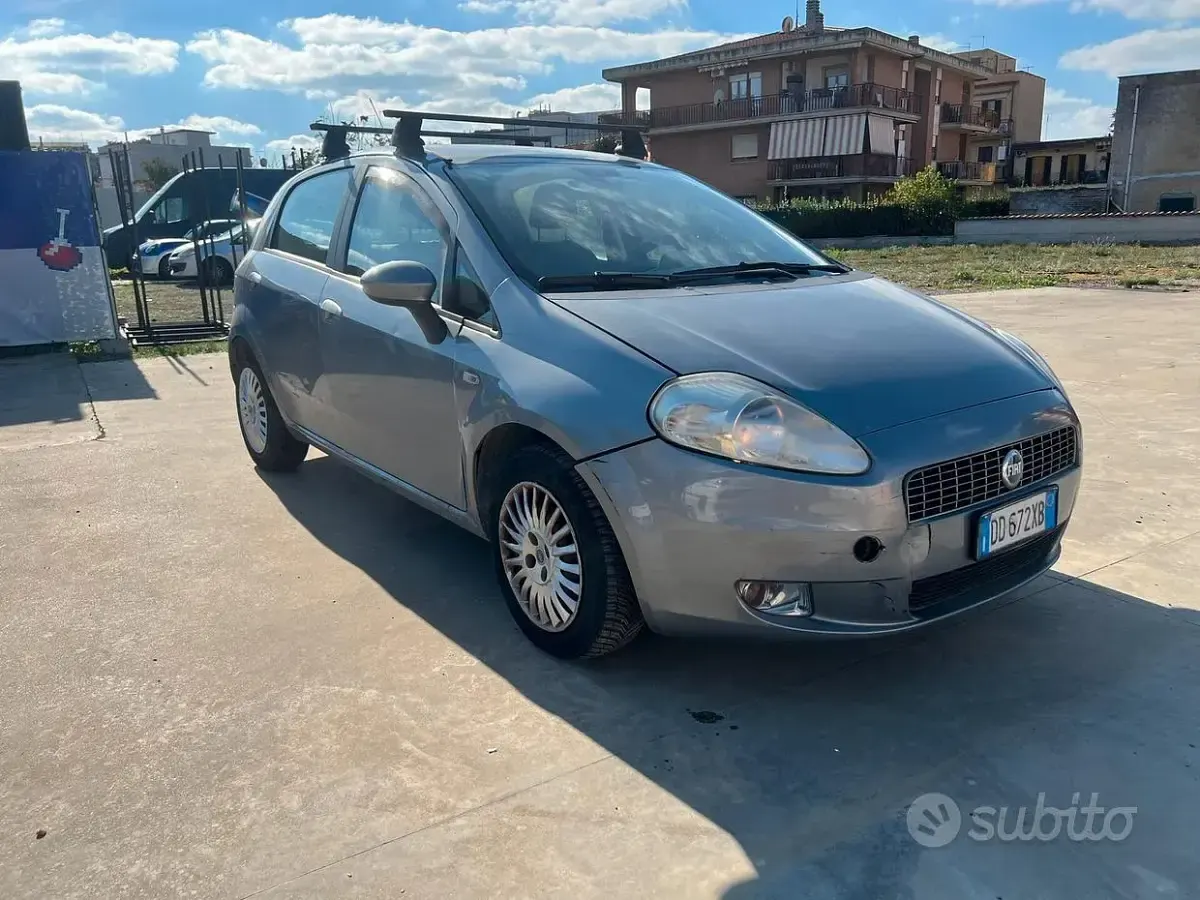 Usata Fiat Grande Punto 65 CV (47 kW) 2006 Grigio Utilitaria