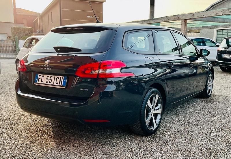 Usata Peugeot 308 99 CV (72 kW) 2016 Blu Station wagon