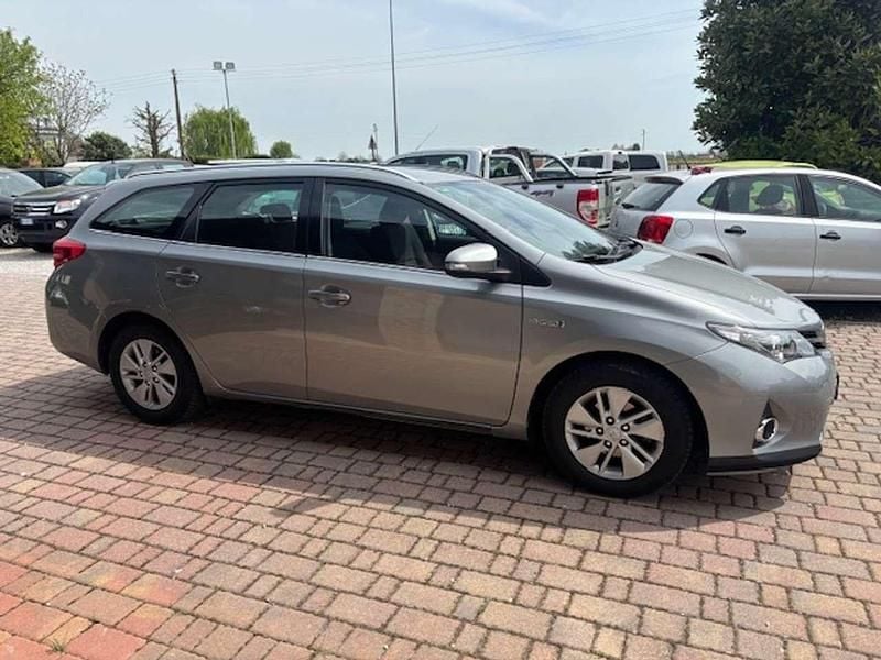 Gebraucht Toyota Auris Hybrid Lounge 99 PS (72 kW) 2014 Grau Kombi