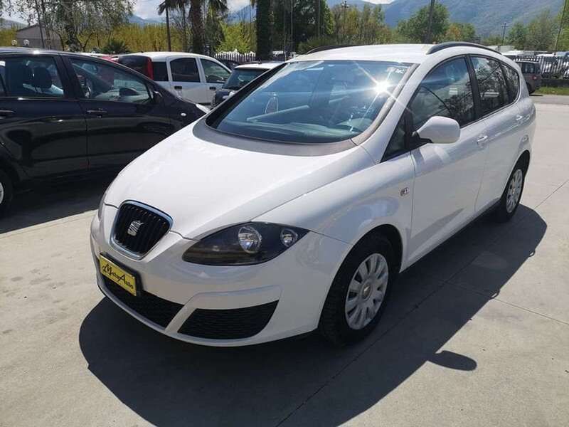Usata Seat Altea Reference 90 CV (66 kW) 2013 Bianco Monovolume