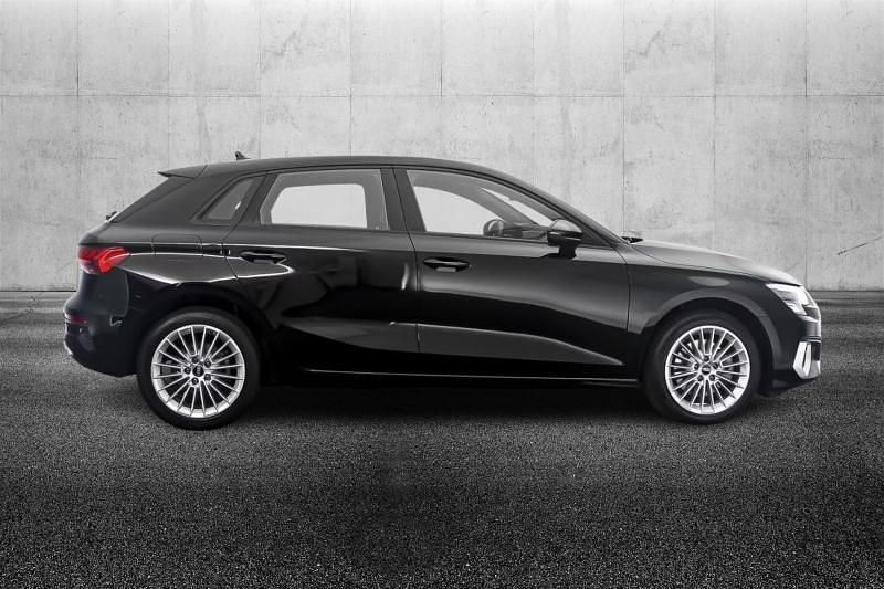 Usata Audi A3 e-tron Advanced 204 CV (150 kW) 2022 Nero metallizzato Utilitaria