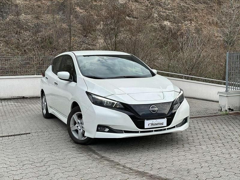 Usata Nissan Leaf 110 kW (150 CV) 2024 Bianco Utilitaria