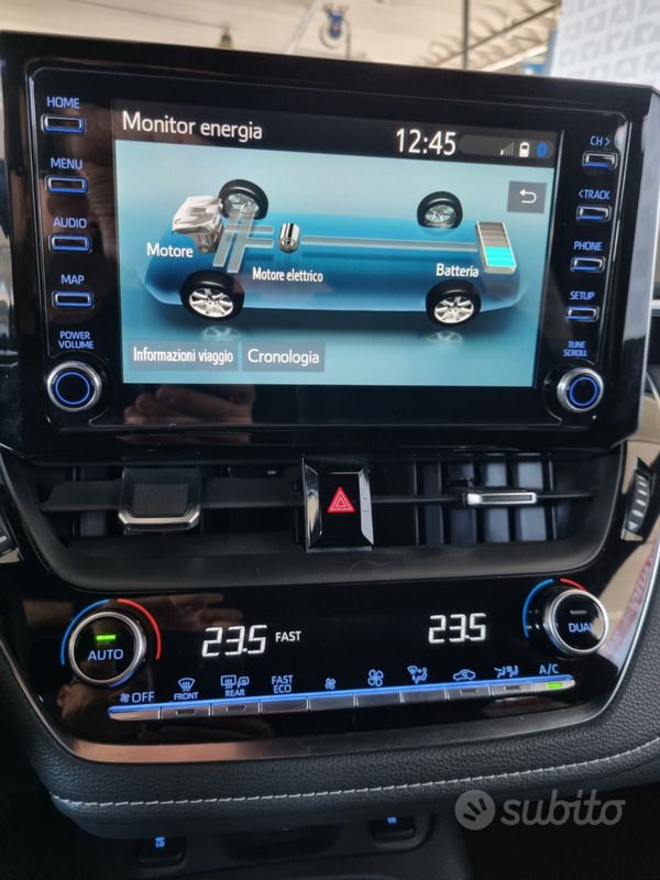 Usata Toyota Corolla 153 CV (112 kW) 2021 Grigio Station wagon