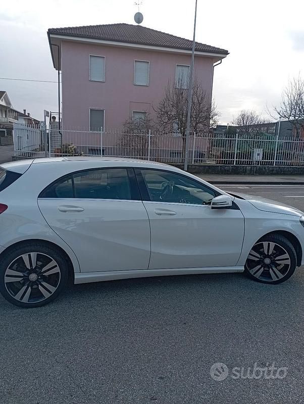 Usata Mercedes A180 106 CV (77 kW) 2013 Bianco Berlina