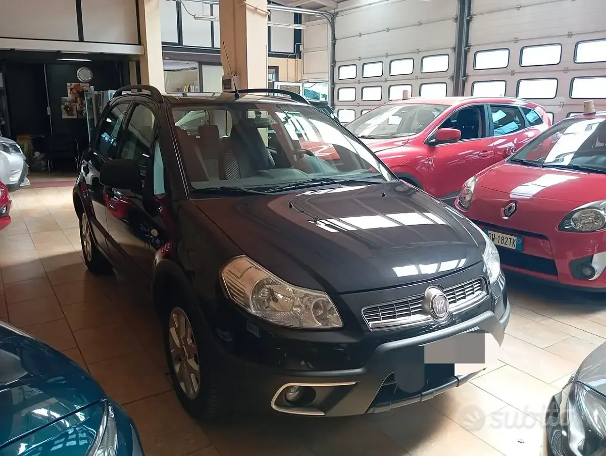 Usata Fiat Sedici Emotion 120 CV (88 kW) 2011 Nero SUV