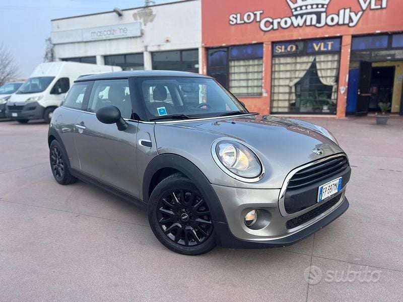Usata Mini Cooper 75 CV (55 kW) 2018 Grigio Utilitaria