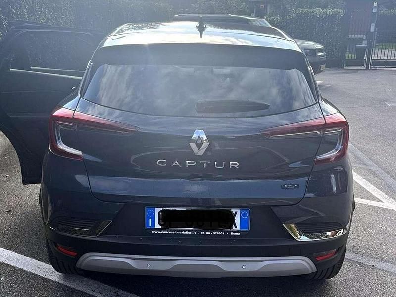 Usata Renault Captur Techno 94 CV (69 kW) 2023 Blu/azzurro SUV