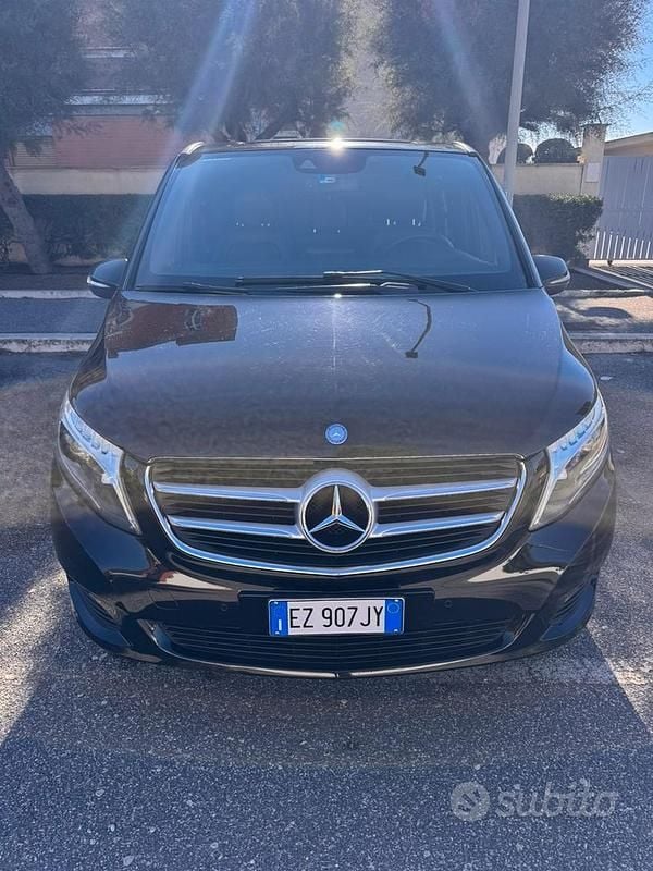 Usata 2015 Mercedes V220 Monovolume | 16.600 € - Immagine 1/4