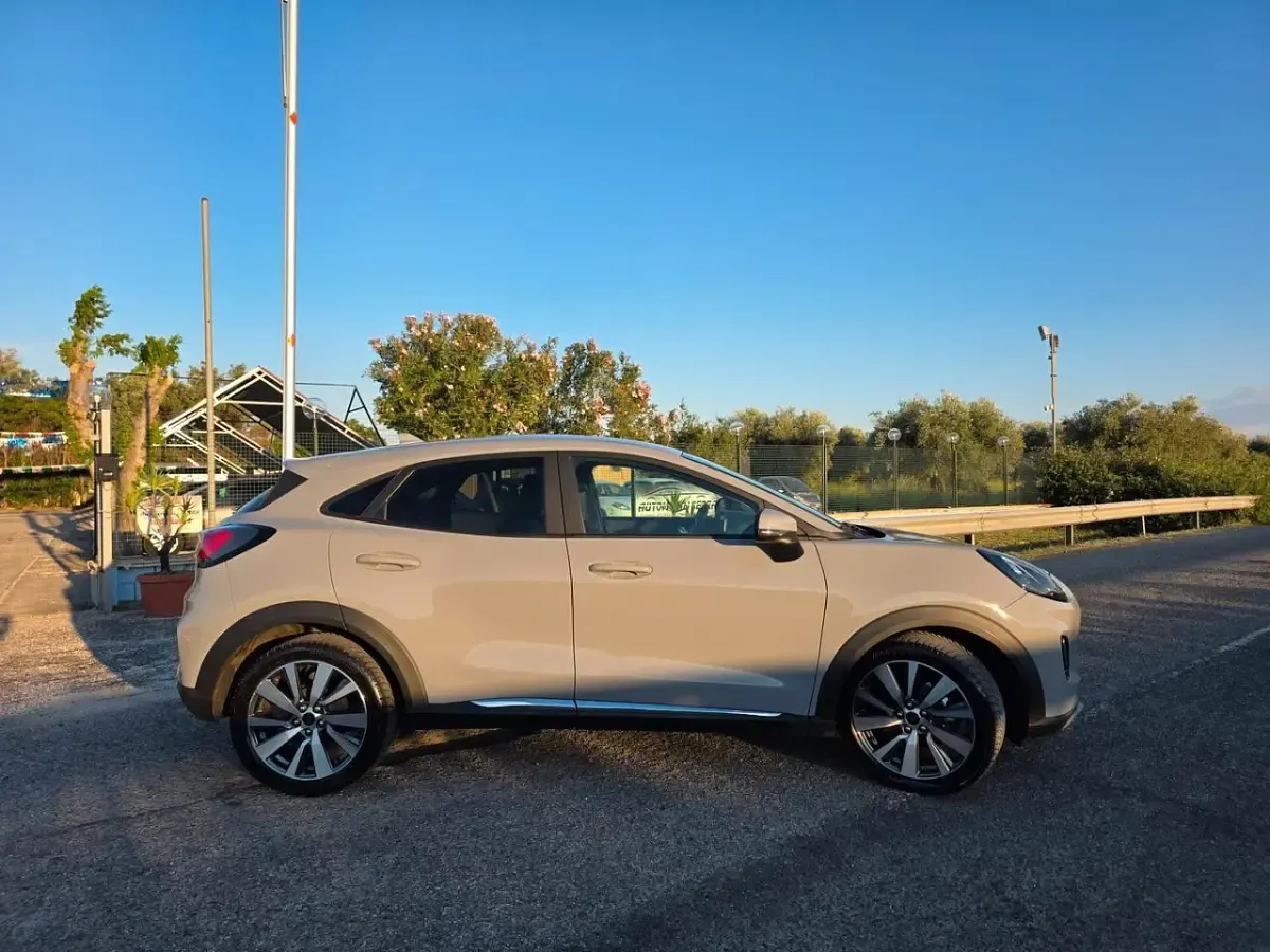Usata Ford Puma Titanium 125 CV (91 kW) 2022 Grigio SUV