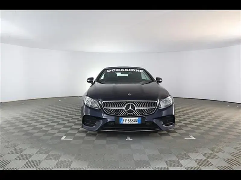 Usata Mercedes E220 Premium 194 CV (142 kW) 2018 Blu indaco Cabrio