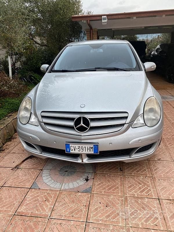 Usata Mercedes R280 198 CV (145 kW) 2008 Grigio Monovolume