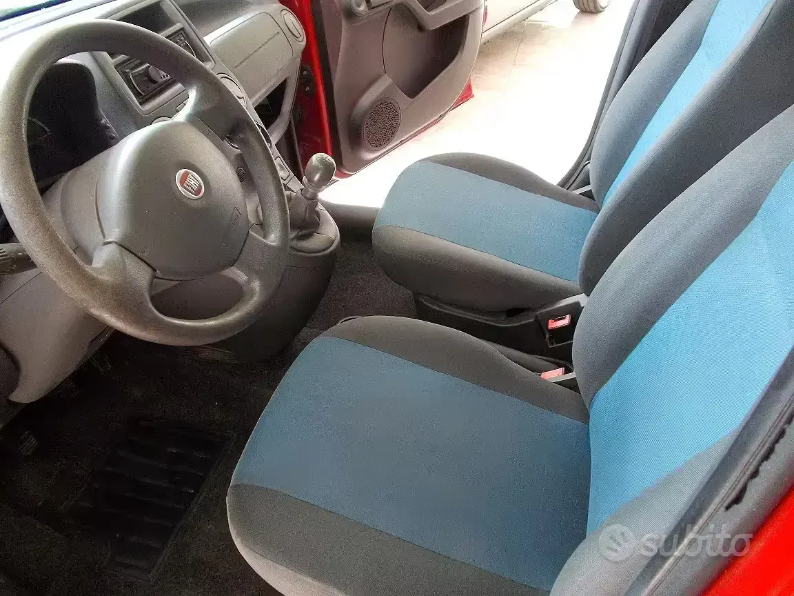 Usata Fiat Panda 69 CV (50 kW) 2011 Rosso Utilitaria
