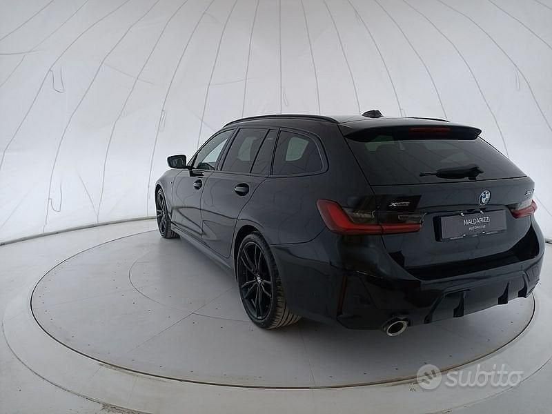 Usata BMW 320e M Sport 190 CV (139 kW) 2023 Nero Station wagon