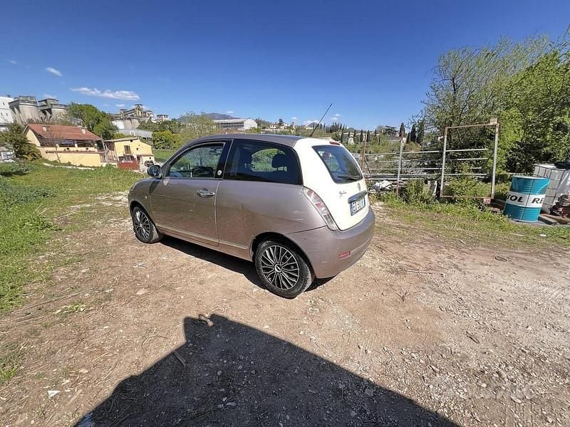 Usata Lancia Ypsilon 2010 Utilitaria