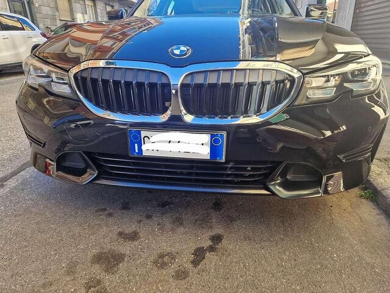 Usata BMW 318 150 CV (110 kW) 2022 Nero Station wagon