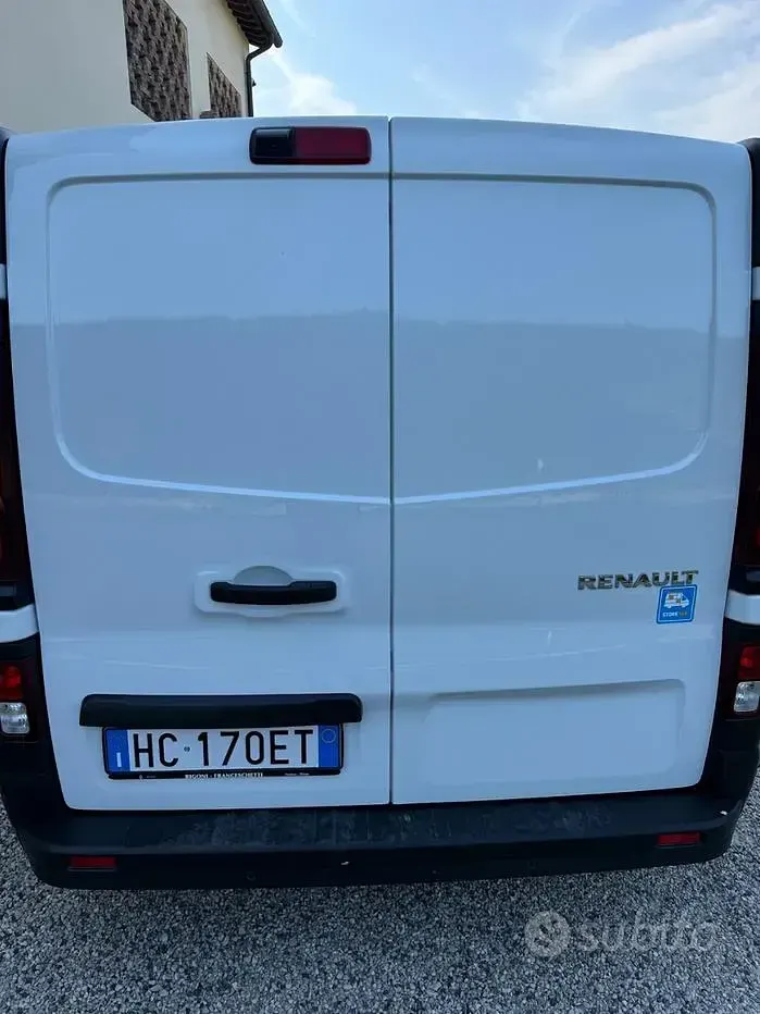 Usata Renault Trafic 150 CV (110 kW) 2026 Bianco Monovolume
