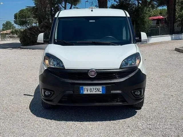 Usata Fiat Doblò 120 CV (88 kW) 2019 Bianco Monovolume
