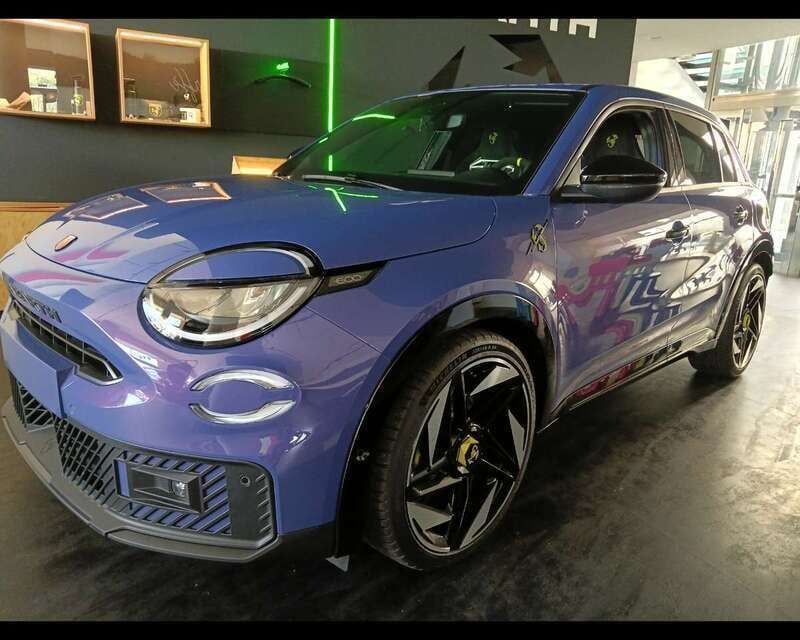 Nuova Fiat 600E 206 kW (281 CV) 2025 Hyprnotic purple SUV