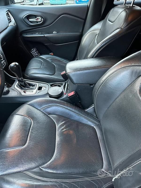 Usata Jeep Cherokee 200 CV (147 kW) 2015 Nero SUV
