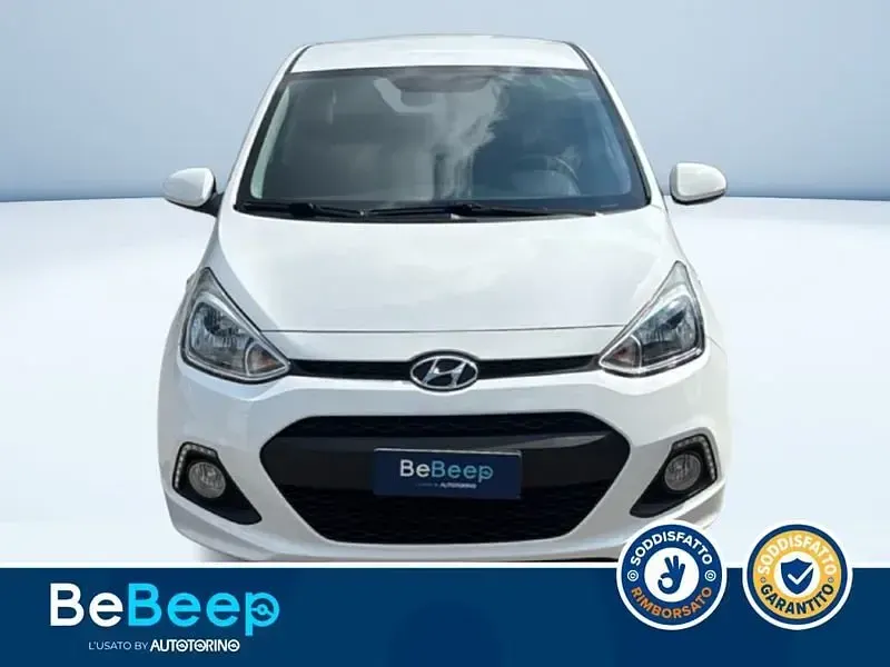 Usata Hyundai i10 Comfort 67 CV (49 kW) 2016 Bianco pastello Utilitaria