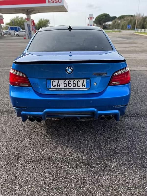 Usata BMW 550 Comfort Edition 367 CV (269 kW) 2006 Blu Berlina