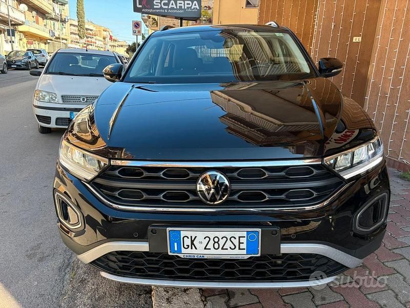 Usata VW T-Roc Business 150 CV (110 kW) 2022 Nero SUV