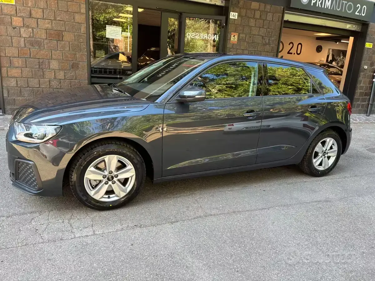 Usata Audi A1 Admired 110 CV (80 kW) 2023 Grigio SUV