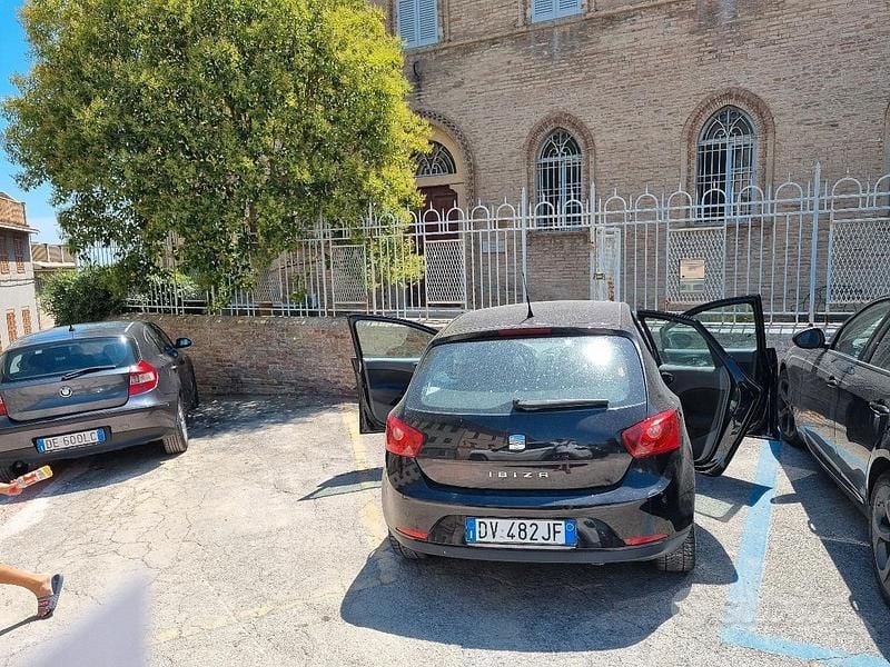 Usata Seat Ibiza 69 CV (50 kW) 2009 Nero Berlina