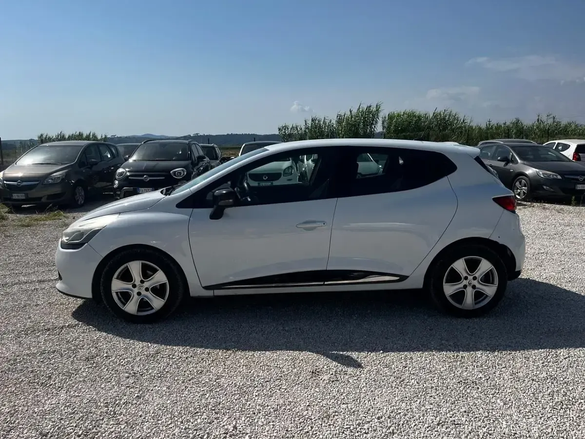 Usata Renault Clio IV 73 CV (53 kW) 2013 Bianco Berlina