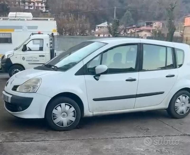 Usata Renault Modus 86 CV (63 kW) 2009 Bianco Monovolume