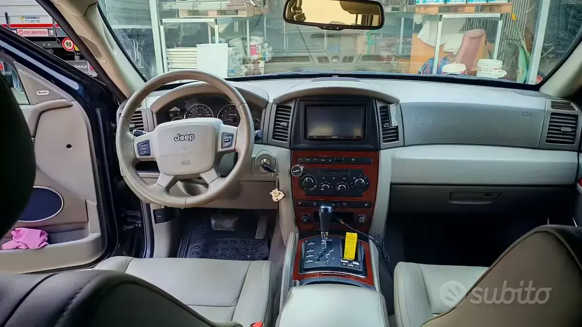 Usata Jeep Grand Cherokee 218 CV (160 kW) 2006 Nero SUV