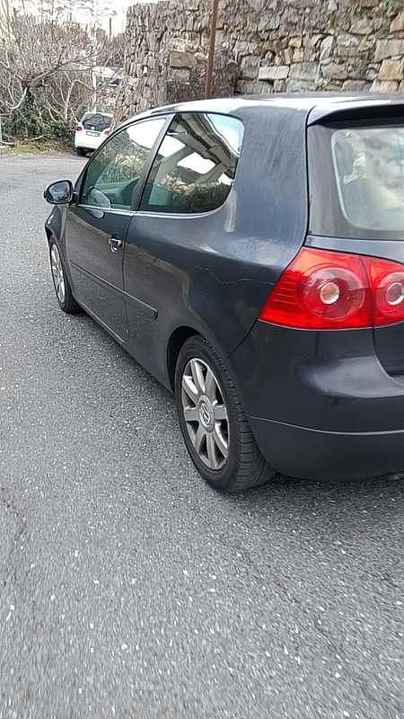 Usata VW Golf IV Sportline 140 CV (102 kW) 2005 Berlina