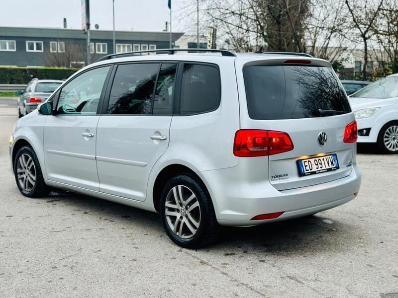 Usata VW Touran 105 CV (77 kW) 2011 Grigio Monovolume