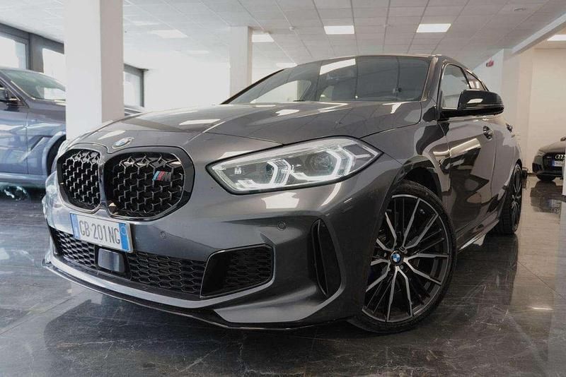 Grigio scuro Usata 2020 BMW 135 Due volumi | 32.500 € (Ottimo prezzo) - Immagine 1/4