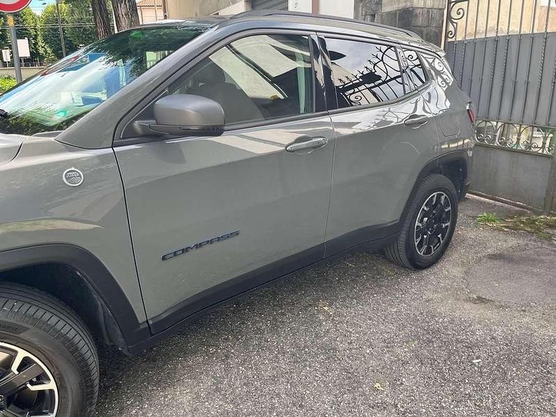 Occasion Jeep Compass Trailhawk 239 ch (175 kW) 2021 Gris SUV