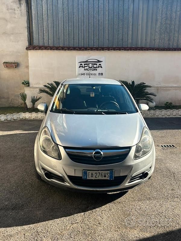 Usata Opel Corsa 80 CV (58 kW) 2010 Grigio Utilitaria