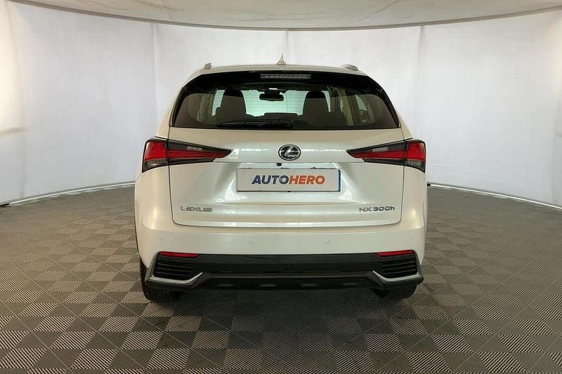 Usata Lexus NX300h Business Edition 155 CV (114 kW) 2019 Bianco SUV